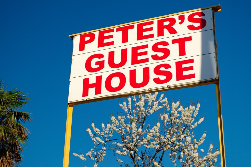 Peter'S Guest House Sighnaghi Exteriör bild